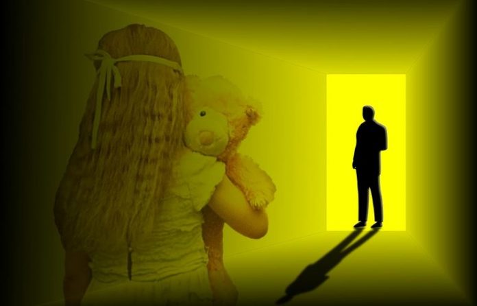 Μένει μυστικό» μέχρι σήμερα η σεξουαλική κακοποίηση των παιδιών | Έμβολος