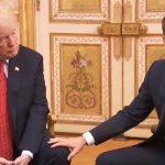 ΕΙΔΗΣΕΙΣ ΣΕ ΒΙΝΤΕΟ: Εποικοδομητικές συνομιλίες Τραμπ και Μακρόν μετά την «παρεξήγηση»