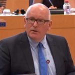 Ο Ολλανδός Φρανς Τίμερμανς ο κορυφαίος υποψήφιος των Σοσιαλδημοκρατών για τη διαδοχή του Γιούνκερ