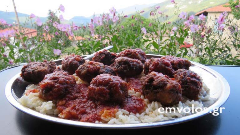 Kεφτέδες ντοματένιοι  της Ποπίτσας – Γεύση που γράφει δυνατά …