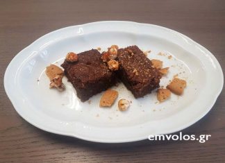 Μπισκοτένιο κέικ σοκολάτας με φουντούκια - Ένα κέικ πειρασμός...