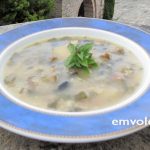 Μαγειρίτσα με μανιτάρια και αρωματικά