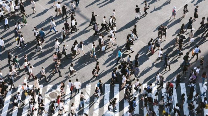 Δημογραφικό σε κρίση: Συρρίκνωση πληθυσμού και ερήμωση της περιφέρειας | Έμβολος