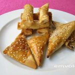 Tυροπιτάκια με κρεμμύδι – Μακεδονίτικη γεύση που ενθουσιάζει