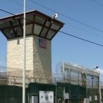 ΗΠΑ: Η κυβέρνηση του Τζο Μπάιντεν εξετάζει τρόπους για να κλείσει τη φυλακή του Γκουαντάναμο