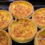 Κις Λορέν με γραβιέρα και μπέικον – Quiche Lorraine, γαλλική εμβληματική γεύση Κις Λορέν με γραβιέρα και μπέικον