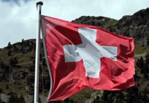 Η ελβετική κυβέρνηση κατακρίνει το σχέδιο για περιορισμό του πληθυσμού στα 10 εκατομμύρια ως απειλή για την οικονομία