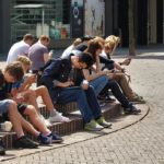 Επιδείνωση στους δείκτες ψυχικής υγείας των εφήβων—κυρίως των κοριτσιών