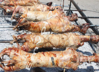 Αρνάκι στην σούβλα