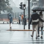 Σε εξέλιξη το νέο κύμα κακοκαιρίας με βροχές και θυελλώδεις νοτιάδες