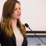 Αχτσιόγλου – Χαρίτσης: Η ακρίβεια εξακολουθεί να σαρώνει τους οικογενειακούς προϋπολογισμούς