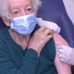 ΕΙΔΗΣΕΙΣ ΣΕ ΒΙΝΤΕΟ: Ξεκίνησε σήμερα ο εμβολιασμός των ατόμων άνω των 85 ετών