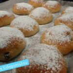 Γλυκά ντόνατς τριών γεύσεων