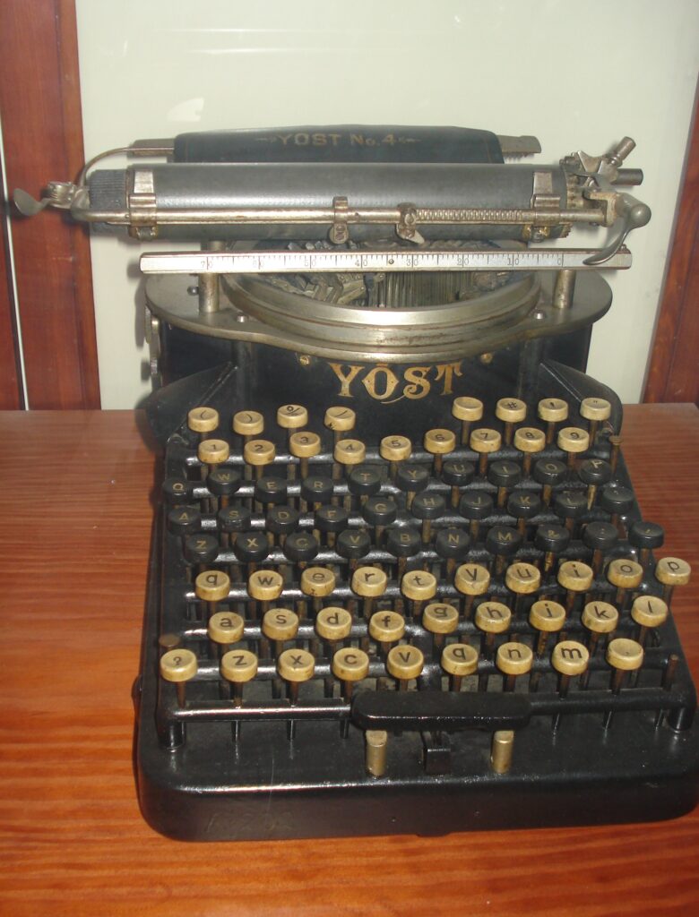 Γραφομηχανή YOST NOESIS