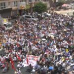 ΕΙΔΗΣΕΙΣ ΣΕ ΒΙΝΤΕΟ: Μιανμάρ: Διαδηλωτές κατά του πραξικοπήματος απαιτούν «δικαιοσύνη» σε πορεία στη Γιανγκόν