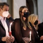 Μήνυμα του πρωθυπουργού Κυριάκου Μητσοτάκη: Το Θείο Φως γίνεται ήλιος αισιοδοξίας για την έξοδο από την παγκόσμια περιπέτεια της πανδημίας