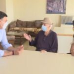 ΕΙΔΗΣΕΙΣ ΣΕ ΒΙΝΤΕΟ: Με τον πρώτο εμβολιασθέντα κατά του κορονοϊού στη χώρα μας συναντήθηκαν ο Β. Κικίλιας και η Δ. Μιχαηλίδου