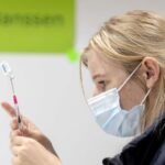 ΗΠΑ- covid-19: Ένα χρόνο μετά την έναρξη της εκστρατείας εμβολιασμού, η χώρα αντιμετωπίζει μια νέα έξαρση της επιδημίας