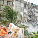 ΗΠΑ: Οι διασώστες εργάζονται 24 ώρες το 24ωρο αναζητώντας επιζώντες στο κτίριο που κατέρρευσε στη Φλόριντα