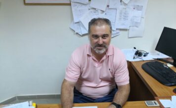 ο καθηγητής Αθ. Τζιαμούρτας