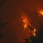 ΕΙΔΗΣΕΙΣ ΣΕ ΒΙΝΤΕΟ: Αναζωπυρώσεις και μέτωπα από χωριό σε χωριό