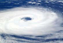 Φιλιππίνες: Σχεδόν ένα εκατομμύριο άνθρωποι απομακρύνθηκαν από τις εστίες τους καθώς ο υπερτυφώνας Φουνγκ-γουόνγκ πλησιάζει στη χώρα