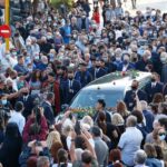 Στην κρητική γη αναπαύεται ο Μίκης Θεοδωράκης -Με τους ήχους του Ζορμπά το αντίο στον μεγάλο Έλληνα συνθέτη