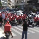 Η efood μετατρέπει όλες τις συμβάσεις των διανομέων της σε αορίστου χρόνου