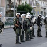 Θεσσαλονίκη: Με πορείες ολοκληρώθηκαν οι κινητοποιήσεις στη Σταυρούπολη – Ένταση στην αντιφασιστική πορεία