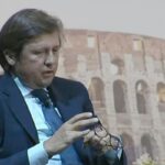 Ιταλία: «Πετύχαμε την προστασία του κοινωνικού συνόλου από τον κορονοϊό, χωρίς να επιβληθεί υποχρεωτικός εμβολιασμός», δήλωσε ο υφυπουργός Υγείας