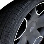 Αυτοκίνητο: Ο έλεγχος των ελαστικών από τον οδηγό είναι ζωτικής σημασίας για την ασφάλειά του