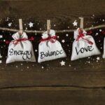 Φιλιά ρε σεις, φιλιά! – Γράφει ο Νίκος Γ. Σακελλαρόπουλος