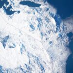 Μία φωτογραφία της χιονισμένης Ελλάδας από τον ΔΔΣ, υπενθύμιση για την κλιματική αλλαγή