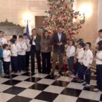 ΕΙΔΗΣΕΙΣ ΣΕ ΒΙΝΤΕΟ: Χριστουγεννιάτικα κάλαντα από διάφορες περιοχές της χώρας άκουσε ο πρωθυπουργός