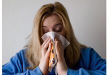 Υγεία: Οι επιστήμονες προειδοποιούν για δυναμική μετάδοση της γρίπης κατά τις γιορτές- Ποιοι κινδυνεύουν και πώς προστατευόμαστε