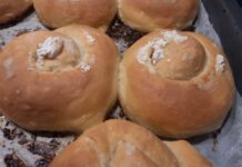 Στριφτοτυρόπιτες ατομικές. Απίθανο φύλλο, γεύση μοναδική