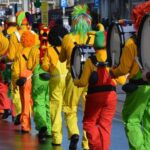 Πάτρα: Σε έντονους καρναβαλικούς ρυθμούς ζει ξανά η πόλη – Περισσότεροι από 50.000 καρναβαλιστές στέλνουν μηνύματα χαράς και αισιοδοξίας