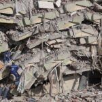 Τουρκία – σεισμοί: «Έστριβα τσιγάρο και κάπνιζα», λέει 60χρονος που έμεινε εγκλωβισμένος για 56 ώρες στα ερείπια