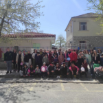 Και φέτος το Πάσχα, για άλλη μια χρονιά, το Ειδικό Δημοτικό Σχολείο Αλεξάνδρειας διοργάνωσε ένα επιτυχημένο πασχαλινό παζάρι με τη συνεργασία του Συλλόγου Γονέων και Κηδεμόνων, του προσωπικού και των μαθητών του σχολείου 6ο Πασχαλινό Bazaar Αγάπης