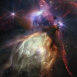 Επιστήμη – Διάστημα: Το τηλεσκόπιο James Webb γιορτάζει τον πρώτο χρόνο του με μια κοντινή ματιά στη γέννηση των άστρων