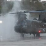 ΕΙΔΗΣΕΙΣ ΣΕ ΒΙΝΤΕΟ: Ρίψεις νερού από Chinook της Αεροπορίας Στρατού