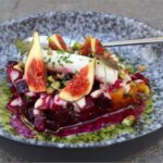 Σαλάτα παντζάρι με κατσικίσιο τυρί και σύκα