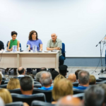 Γιόρτασε η Ποίηση σε μία κατάμεστη αίθουσα και άνθησε η ευωδιά της!