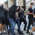 Νέα Φιλαδέλφεια: Αύριο ξεκινούν ενώπιον των ανακριτών οι απολογίες των πρώτων κατηγορουμένων – Την Κυριακή θα ολοκληρωθεί η διαδικασία