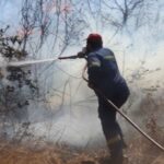 «Μάχη» σε ένα μεγάλο μέτωπο της πυρκαγιάς στην Αλεξανδρούπολη – Βελτιωμένη η εικόνα στα υπόλοιπα μέτωπα