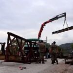 ΕΙΔΗΣΕΙΣ ΣΕ ΒΙΝΤΕΟ: Συνδρομή των ενόπλων δυνάμεων στην κατασκευή γέφυρας Μπέλεϋ στα Καλά Νερά Βόλου