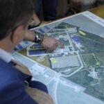 Επίσκεψη του Απόστολου Τζιτζικώστα στο έργο της επέκτασης του διυλιστηρίου της ΕΥΑΘ που χρηματοδοτεί η Περιφέρεια