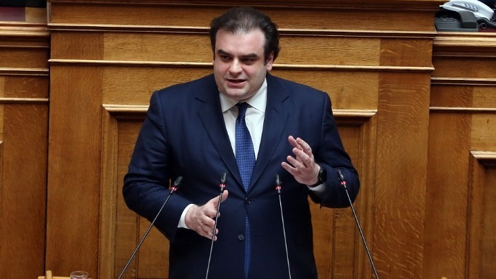 Κυρ. Πιερρακάκης: Μηδενίζονται οι χρεώσεις σε συναλλαγές από ΑΤΜ – Θεσπίζεται εθνικό πλαφόν