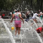 Κορυφώνεται το κύμα καύσωνα – Την Πέμπτη αισθητή πτώση της θερμοκρασίας σε όλη τη χώρα