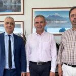 Επίσκεψη του Υφυπουργού Ανάπτυξης στον Γενικό Διευθυντή Δασών και Δασικού Περιβάλλοντος για την κατασκευή υπόγειου πάρκινγκ στην περιοχή Αγίων Αναργύρων στη Βέροια